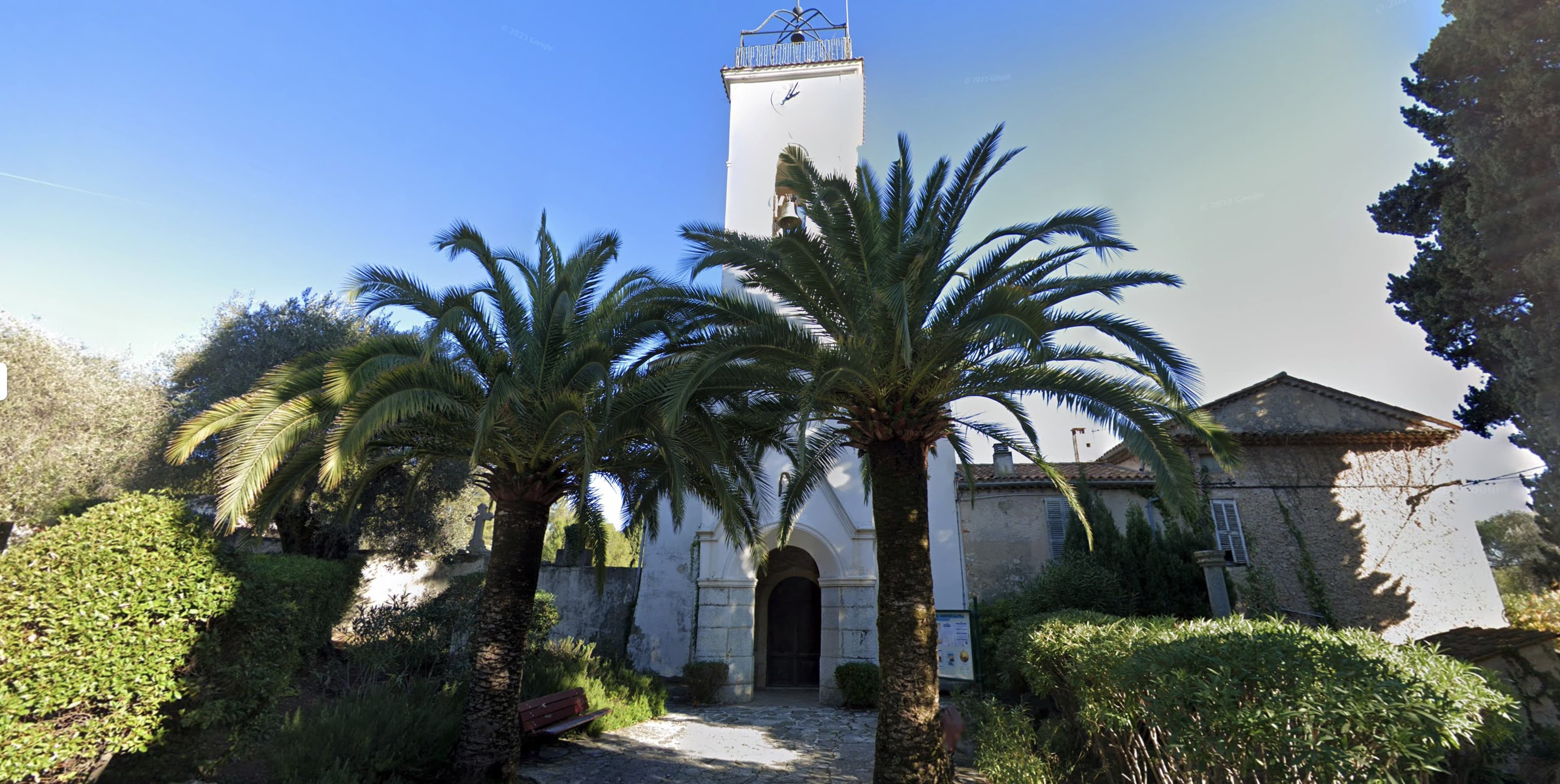 Roquefort-les-Pins — L'Étoile Montante